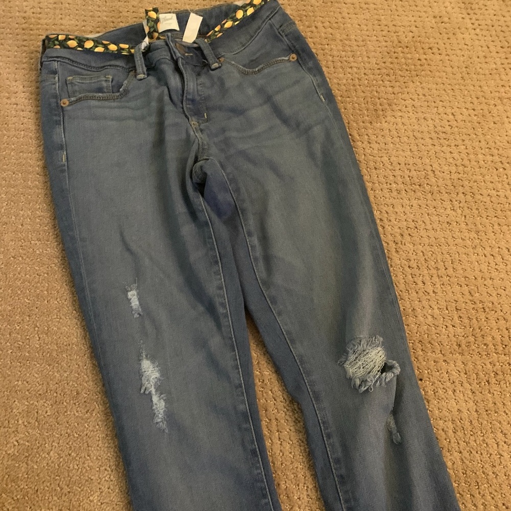 Mom ripped jeans